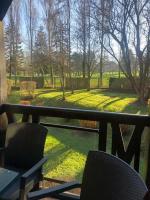 Balcon avec vue sur le Golf - Parking gratuit sur place et piscine chauffée - Ferienwohnung Deauville