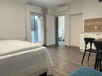 Apartamento con balcón
