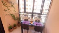 Magnifique Appartement spacieux confort propre familial 2 chambres salon et salle a manger a 20mn a pied de place jemaa el fina 4 piscines dans espace de Golf a 12 mn en voitures l entree est gratuit pour la clientele ouvert entre 10h et 20h - Chambres d'hôtes Marrakech