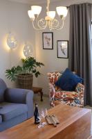 At Hummingbird Hill Hermanus - B&B