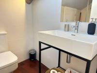 Casa del Tratado A by YBH - B&B Vigo