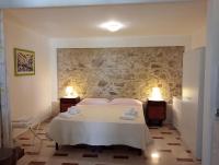 Loft with Patio and Pool View