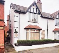 Sunbeams and ice creams - B&B Scarborough