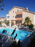 Apartmani Zeneral I - B&B Novalja