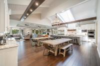 Stunning Luxury Lakefront Lodge! 8 BRs! Sleeps 32! - B&B Hot Springs