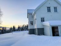 Arctic retreat - spacious apartment next to amazing nature - Chambres d’hôtes Tromsø