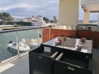Apartamento luminoso en Santa Margarita con terraza y piscina, cerca de la playa de la Rubina - ES-258-79 - B&B Rosas
