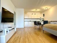 B&B Vienna - High Rise, Netflix, 2 min to Main Station - Bed and Breakfast Vienna