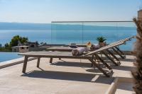 Luxury 5-bedroom villa Princess Korina with heated pool, pool table, sauna, a hot-tub - Chambres d'hôtes Podstrana