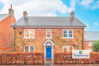 TAYLOR DRIVE by BOURNECOAST - A Lovely Countryside Family Home with a Garden and Parking - HB1522 - Chambres d'hôtes Bournemouth