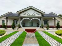 Villa Dracaena Melaka With Swimming Pool, Hill View and 20 minutes to Town - Chambres d'hôtes Malacca