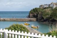 White House, Port Isaac Bay Holidays - Bed and Breakfast