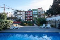 Exotic Flat with Shared Pool & Garden - B&B Oporto