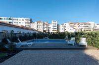 Exotic Flat with Shared Pool & Garden - B&B Oporto