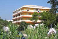 Nice flat with terrace-Beahost - B&B Bibione