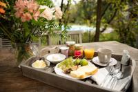 La Jolie Longère Fleurie Lodge avec piscine et jardin - Bed and Breakfast Le Gué-d'Alleré