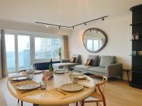 Manon Knokke - 3-kamer appartement met zeezicht aan het Rubensplein - Chambres d'hôtes Knokke-Heist