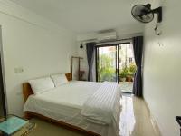 Chambre Lit King-Size avec Balcon