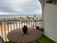 Appartement 4 personnes rénové en front de mer avec vue sur la baie - B&B