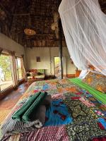 Uvi House & Restaurant - B&B Mntindili