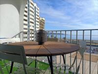 Appartement 4 personnes rénové en front de mer avec vue sur la baie - B&B Empuriabrava