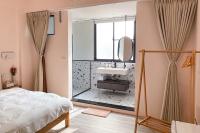 Deluxe Double Room with Shower
