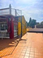 Home4u Casa con jardín en Ogijares - B&B Ogíjares