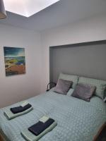B&B Brownstown Cross Roads - Spacious Curragh 2-bed apartment with own entrance - Bed and Breakfast Brownstown Cross Roads