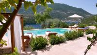 Amapola Boutique Villas with Sea Access - Phos - Bed and Breakfast Sývota
