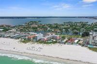 St Pete Beachside Condo 3 - Chambres d’hôtes St. Pete Beach