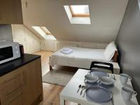 Private Studio Room With Your Shower and Kitchen - B&B