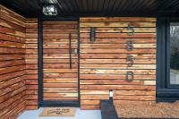 Modern 3 BR home w hot tub movie room dog park - Chambres d'hôtes Indianapolis