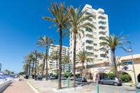 Apartment with Terrace and Pools in the Port - B&B Estepona