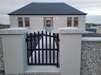 Maisie and Bea's cottage - B&B