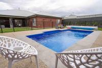 Golly Getaway - Bed and Breakfast