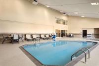 Country Inn & Suites by Radisson, Coon Rapids, MN