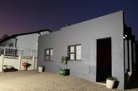 Alice@ Lloyd Guesthouse - B&B Bloemfontein