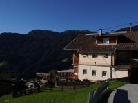 B&B Hippach - Group Holiday Home in Hippach with dreamy views - Bed and Breakfast Hippach