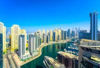 Luxury 1 Bedroom Marina View, Sleeps 6, 1 Min to Metro - Chambres d’hôtes Dubaï
