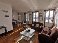 Appart Gîte Les Oiseaux- face Loire Quai du Châtelet - B&B Orléans