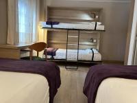 Vierbettzimmer mit eigenem Bad