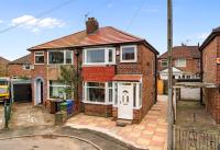 3 bed home, with parking sleeps 5 people Located close to Etihad Stadium & City Centre - Elm-G House - B&B