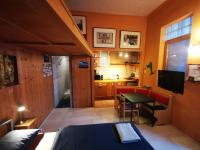 Apartment mit Balkon