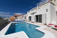 Villa Camila. Private Heated Pool. Games Area - B&B