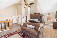 Can't Bear to Leave - B&B Kimberling City