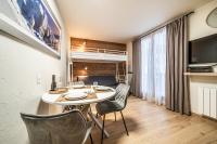 Iris studio with Mont-blanc view