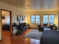 Downtown Juneau Gem: 1BR Apt with Stunning Views! - B&B