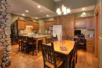 Treetops Ski Luxury Townhouse - B&B Big Eddy