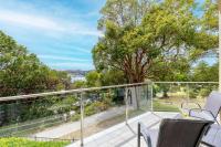 Paradiso, 4,4 Laman St - Unit with aircon, wi-fi, pool and in the heart of town, water views - B&B Nelson Bay