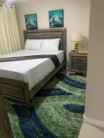 B&B Portmore - Finest Accommodation Bay Front Villa G9 - Bed and Breakfast Portmore